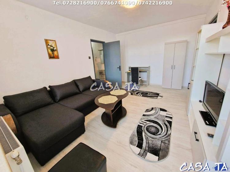 Apartament cu 2 camere semidecomandat, mobilat în Central