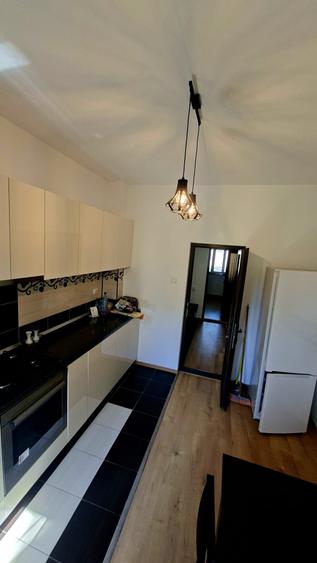 Apartament cu 3 camere decomandat în Trivale