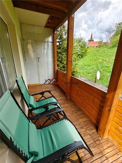 Apartament cu 3 camere semidecomandat, mobilat în Florești