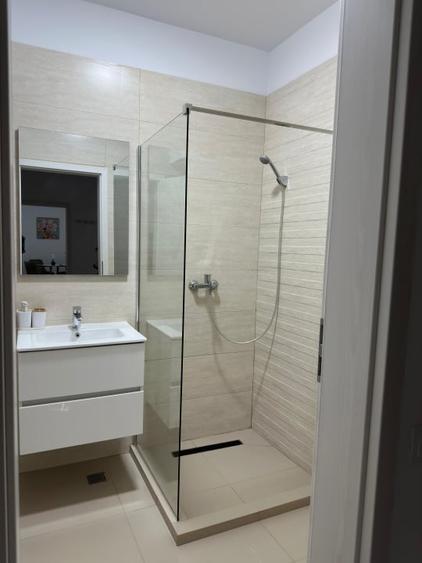 Apartament cu 3 camere decomandat, mobilat în Rafinaria Vega