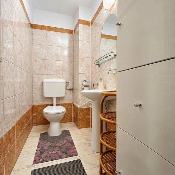 Apartament cu 3 camere decomandat în Girocului