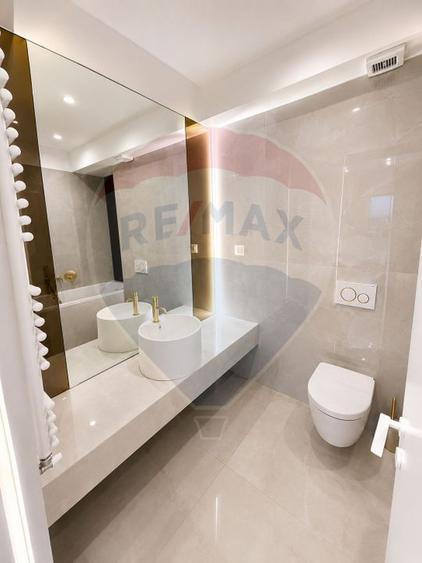 Apartament cu 3 camere decomandat în Pipera
