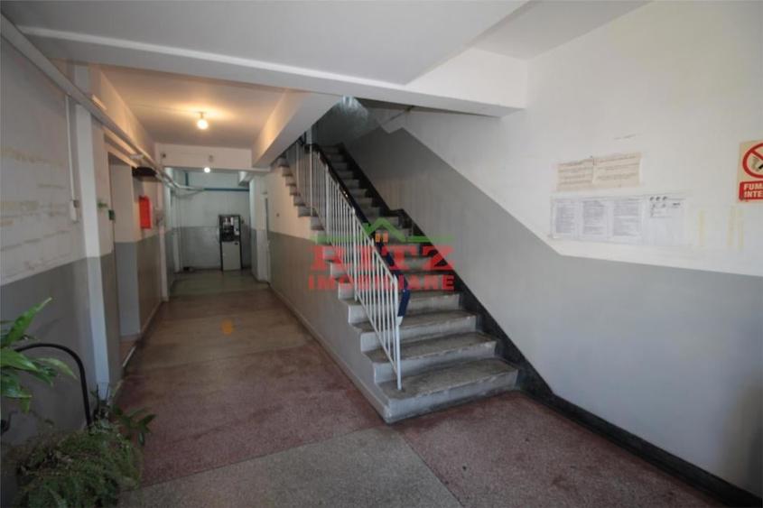 Spațiu comercial, de 560 mp, în Crișan