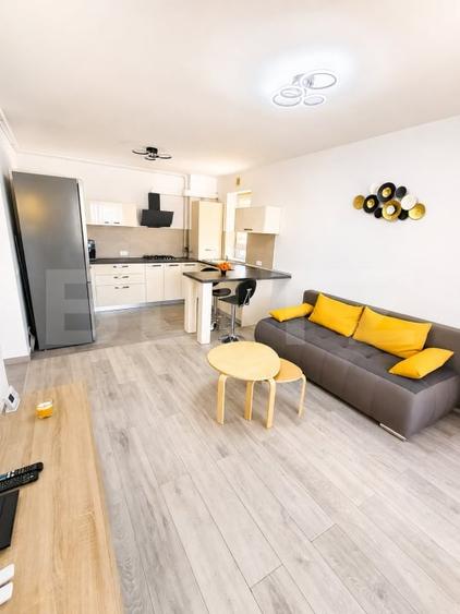 Apartament cu 2 camere | Coresi | Parcare + Boxă | - 1