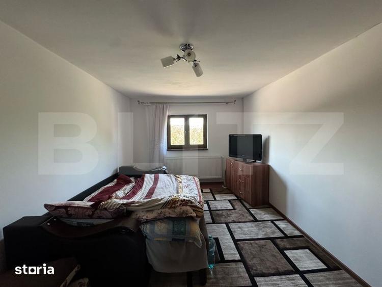 Casă cu 6 camere cu Teren 1000 Mp în Sântuhalm