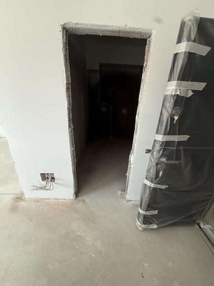 Apartament cu 3 camere decomandat în Dobroești