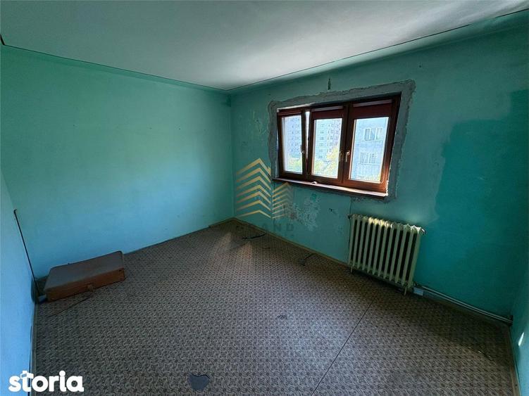Apartament cu 3 camere decomandat în Central
