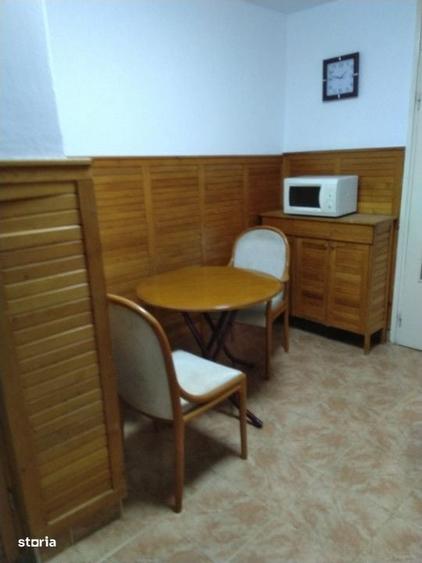 Apartament cu 3 camere decomandat în Zorilor