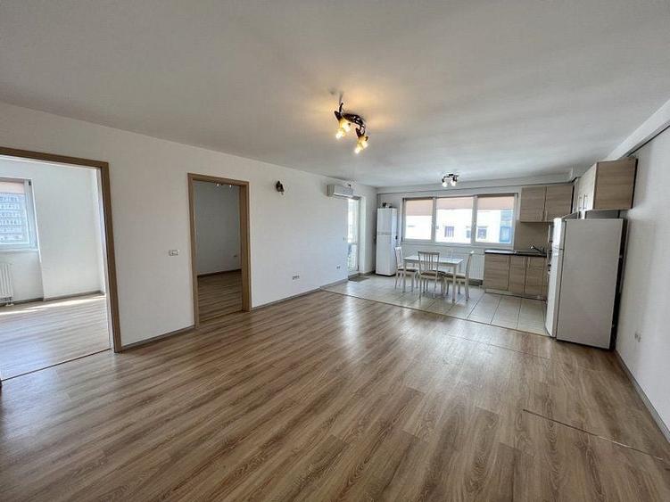 Apartament cu 3 camere decomandat în Gării