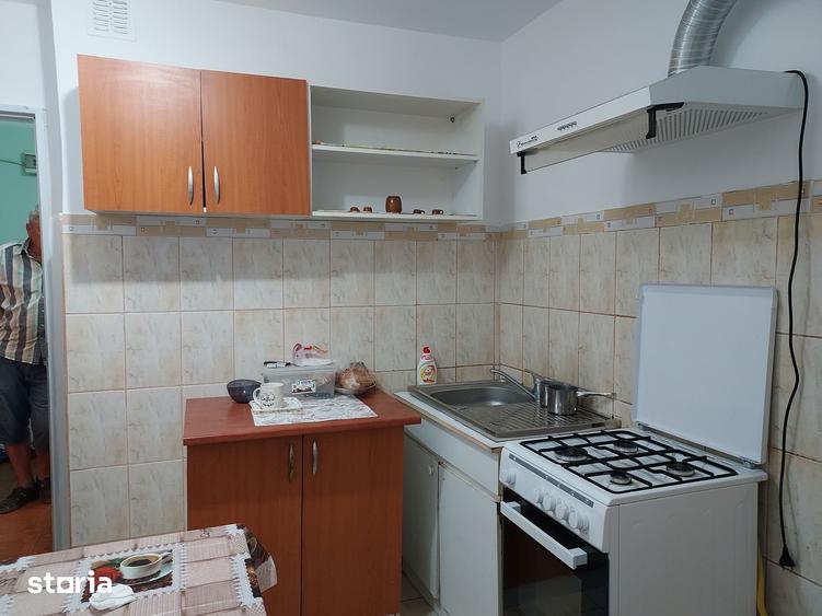 Apartament cu 3 camere decomandat în Obcini