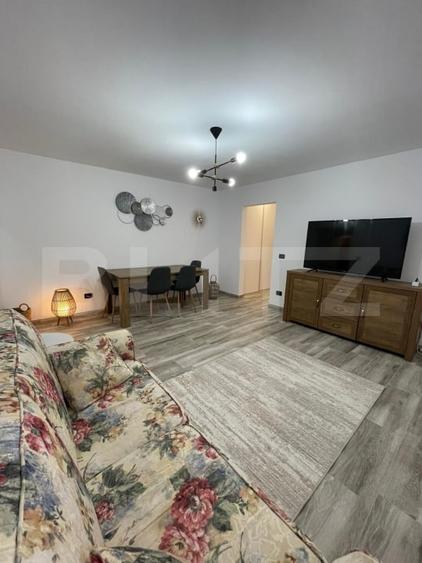 Apartament cu 3 camere semidecomandat, mobilat în Câmpia Turzii