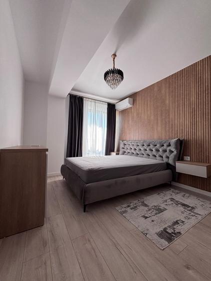 Apartament cu 3 camere decomandat, mobilat în Băneasa