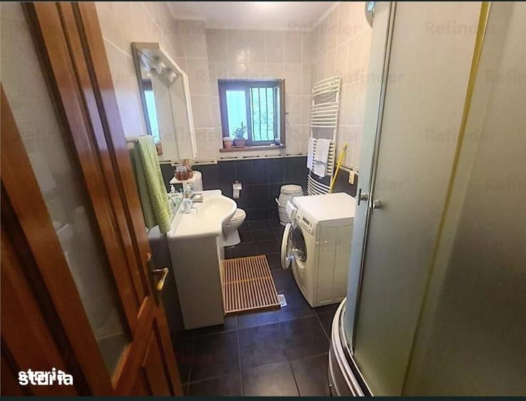 Casă cu 7 camere cu Teren 3500 Mp în Drăgănești