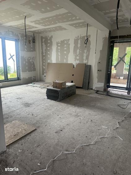 Casă cu 3 camere decomandat cu Teren 900 Mp în Central
