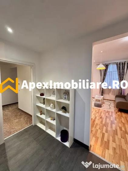 Apartament cu 3 camere semidecomandat în Vitan