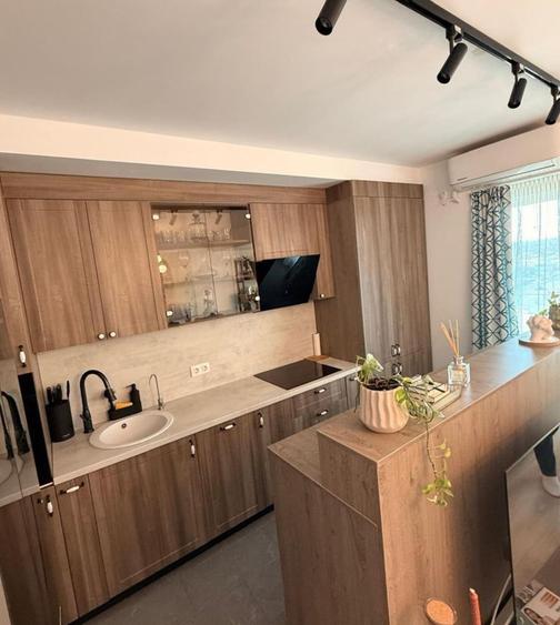 Apartament cu 3 camere semidecomandat, mobilat în Chitila