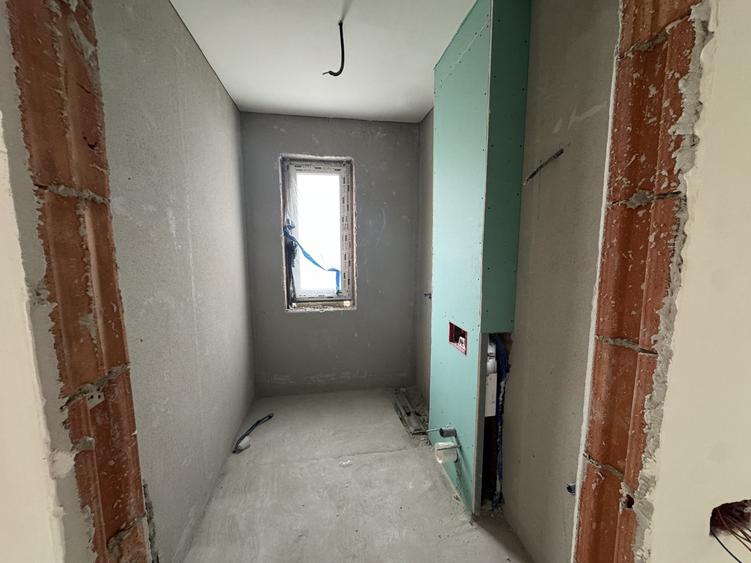 Apartament cu 2 camere decomandat în Giroc