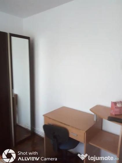 Apartament cu 2 camere semidecomandat în Central
