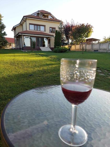 Casă cu 4 camere în Mineri