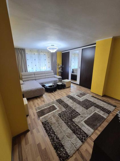 Apartament cu 3 camere decomandat în Ultracentral