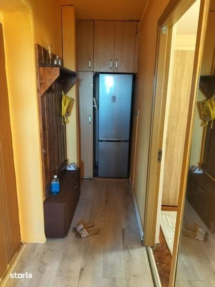 Apartament cu 3 camere decomandat în Valea Rosie