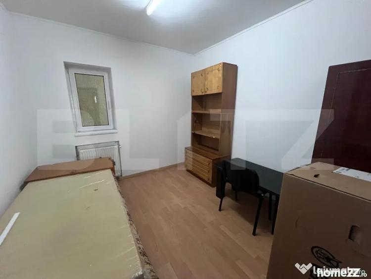 Casă cu 7 camere cu Teren 430 Mp în Gruia