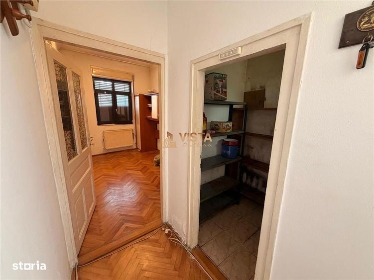 Casă cu 4 camere în Aurel Vlaicu