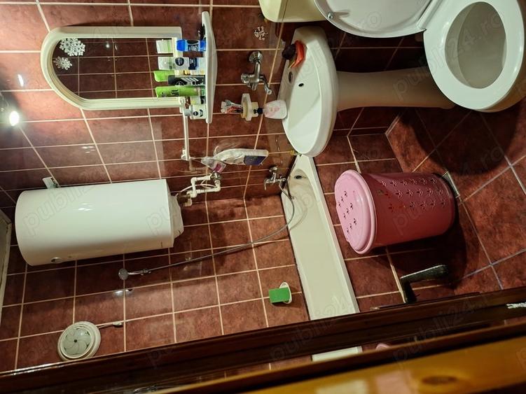 Apartament cu 3 camere decomandat în Roznov