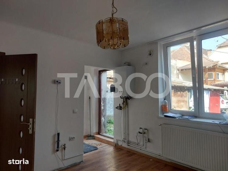 Apartament la curte 35mp 2 camere pivnita gradina str Magurii Cisnadie - 6