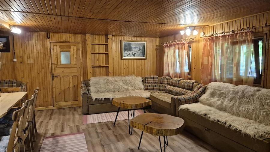 Spațiu comercial, de 280 mp, în Dăești