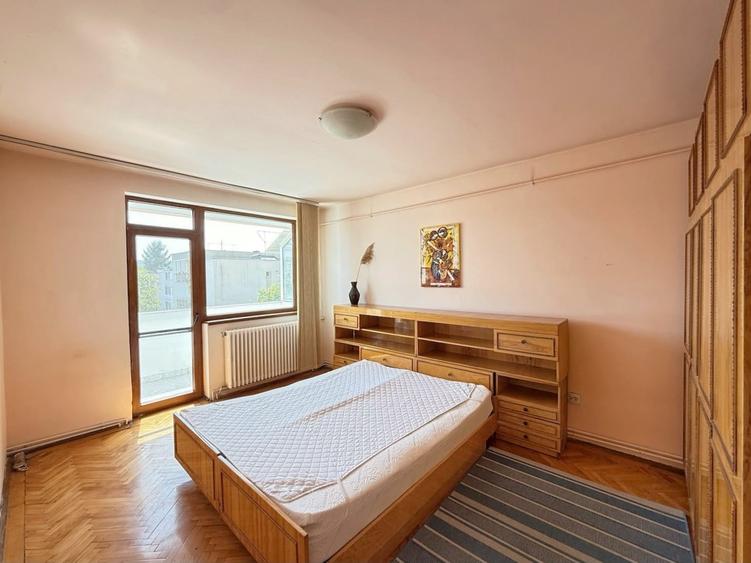 Apartament cu 3 camere decomandat în Grigorescu