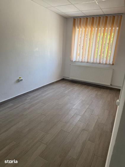 Spațiu comercial, de 250 mp, în Calea București