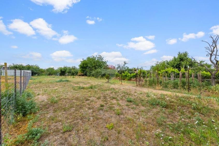 Casă individuală cu 3 camere cu Teren 1480 Mp în Gai