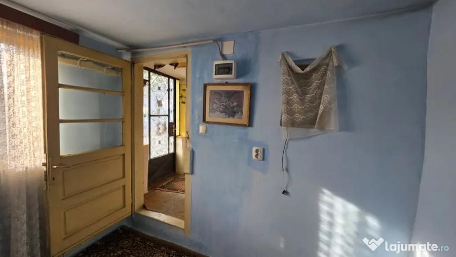 Casă cu 4 camere cu Teren 600 Mp în Central