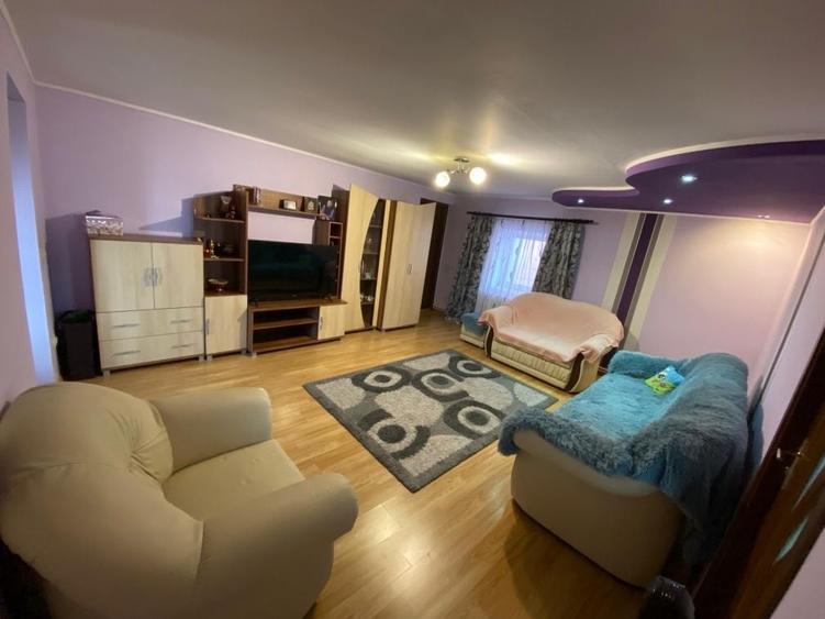 Casă cu 4 camere în Horia