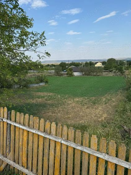Teren de 1538 mp, în Bălteni