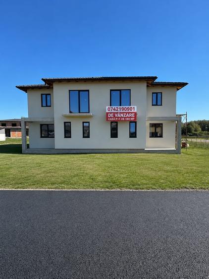 Duplex cu 4 camere cu Canalizare în Ghiroda