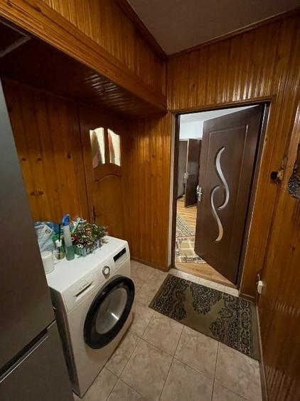 Apartament cu 3 camere, mobilat în Girocului