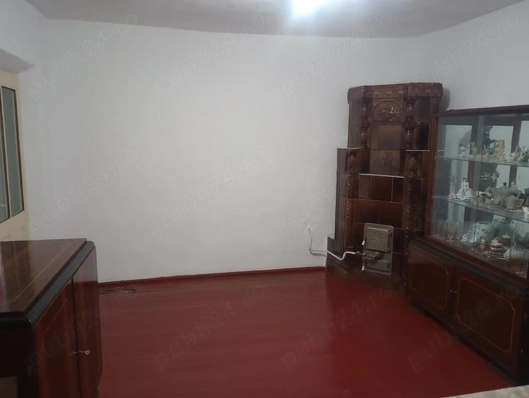 Casă cu 2 camere cu Teren 671 Mp în Central