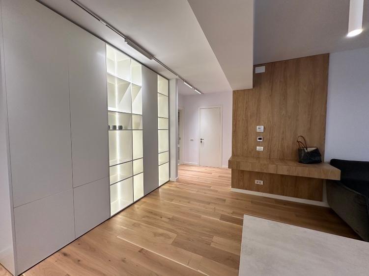 Apartament cu 2 camere semidecomandat, mobilat în Străulești