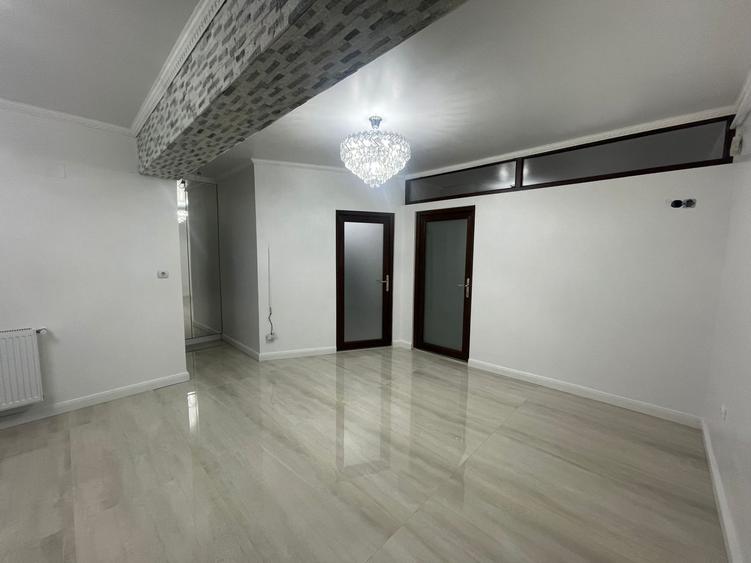 Apartament cu 4 camere semidecomandat, mobilat în Florești
