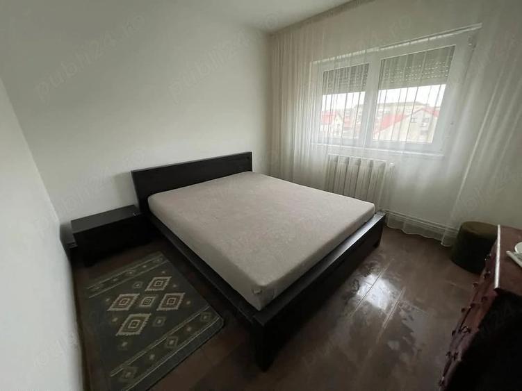 Apartament cu 3 camere decomandat în Giarmata