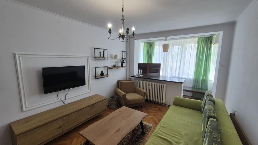 Apartament cu 2 camere decomandat în Teiul Doamnei