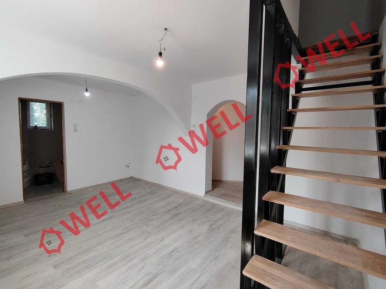Casă cu 9 camere cu Teren 572 Mp în Semicentral