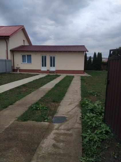 Casă cu 2 camere în Izvoare