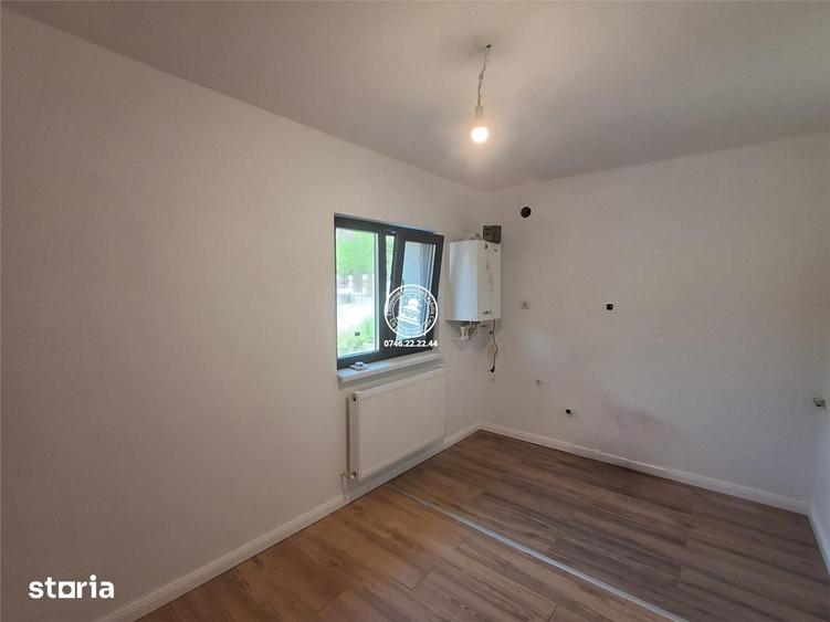 Casă cu 6 camere cu Teren 500 Mp în Păcurari