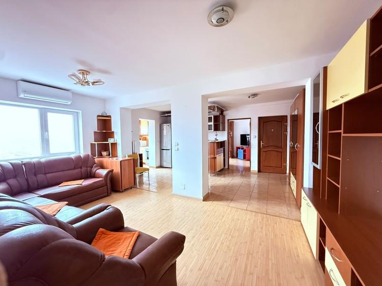 Apartament cu 2 camere semidecomandat, mobilat în Central