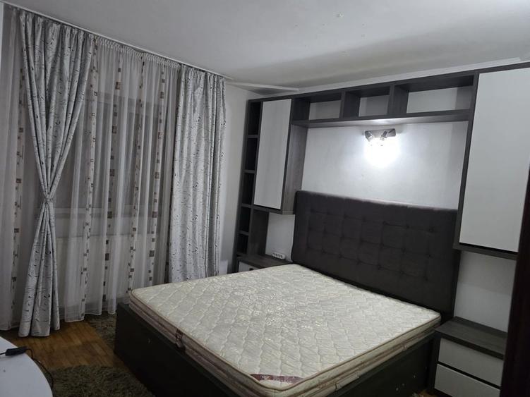 Apartament cu 3 camere decomandat în Fălticeni