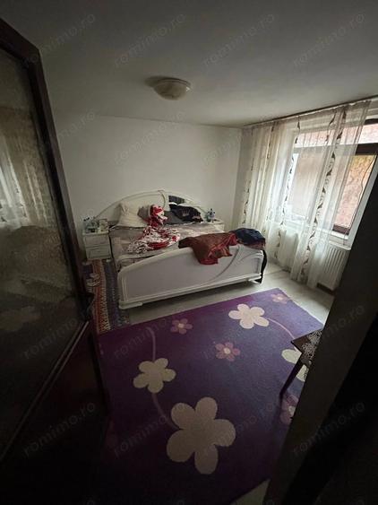 Casă cu 6 camere în Giurgiului