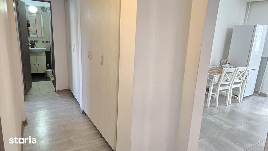 Apartament cu 2 camere decomandat în 22 Decembrie